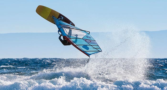 Emociom Almería Haz del viento una pura emoción Bautismo de Windsurf