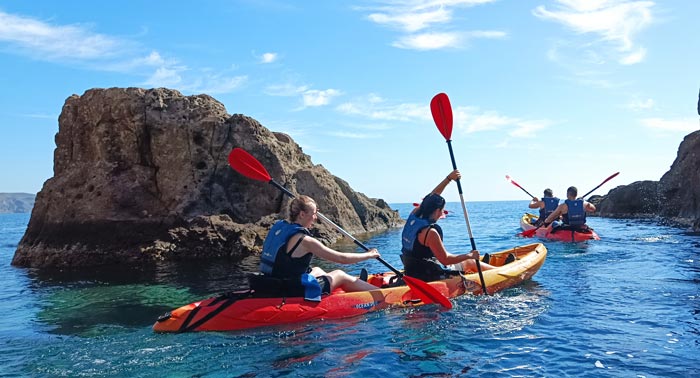 Emociom Almería Ruta en Kayak por el Arrecife de las Sirenas Cabo