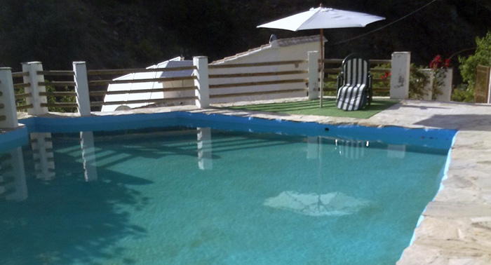 Desde 10.80€ por persona/día, fin de semana en casa rural El Molino de Laroya, con Jacuzzi y Piscina