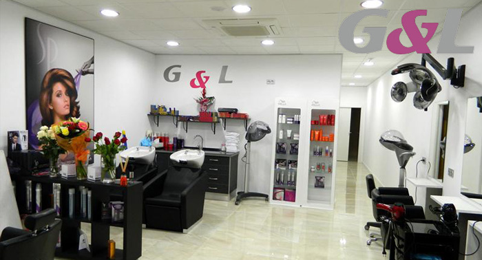 Presume de cara bonita: Estudio de piel + masaje facial + depilación cejas + Hidratación sólo 9€