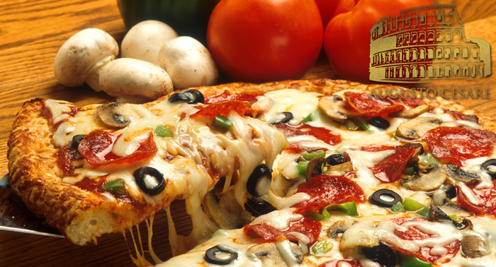 ¡Disfruta de la mejor cocina Italiana! Pizza o Pasta con 1 Bebida en Augusto Cesare