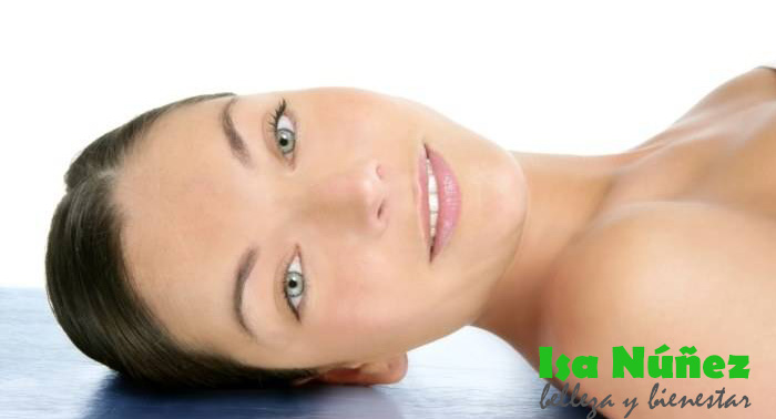 Tratamiento Relajante con Aceites Esenciales y Tratamiento de Ojos (lifting, antibolsas, antiojeras)