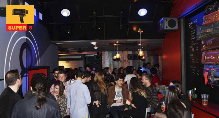 ¡Vámonos de fiesta! Botella de Ron, Ginebra, Whisky, Vodka.... + 12 refrescos en Super 8 Club
