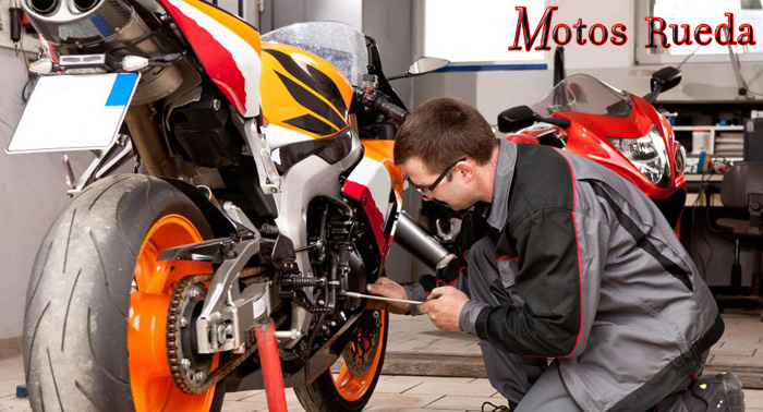 Revisión completa, cambio de aceite y filtro ¡Tu motocicleta o ciclomotor listo para salir!