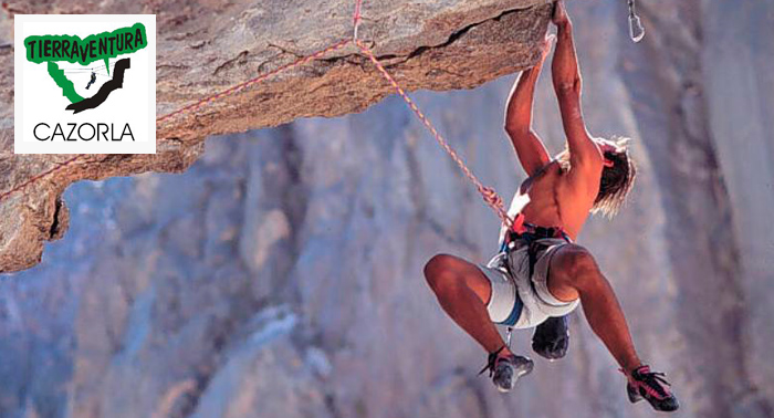 Aventura al máximo en Cazorla: Rápel + escalada y reportaje fotográfico, opción alojamiento