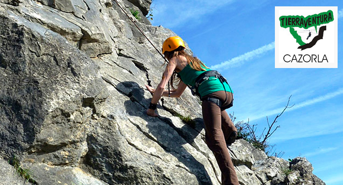 Aventura al máximo en Cazorla: Rápel + escalada y reportaje fotográfico, opción alojamiento
