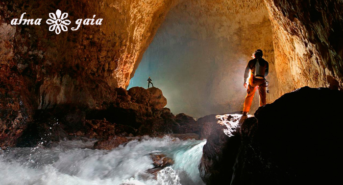 Aventura al máximo!!!  2 actividades: Barranquismo + Cueva, vive una experiencia única.