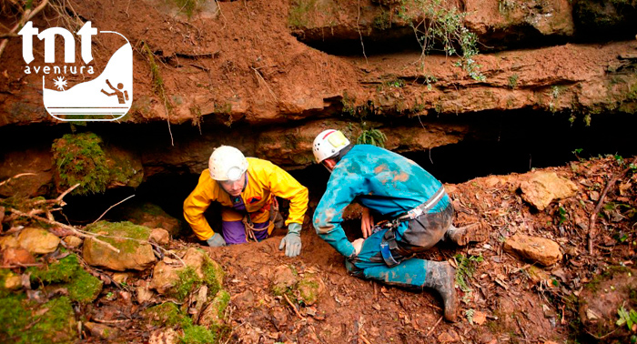 Descubre las cuevas por el Valle del Corcomé y Villa del Río con TNT Aventura