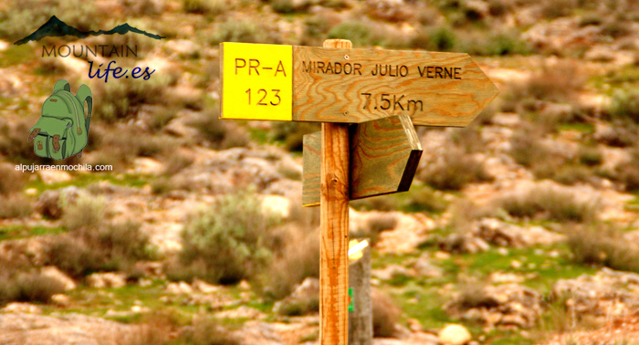 Completísima ruta de senderismo por la Alpujarra Almeriense, con visita a bodega y picoteo
