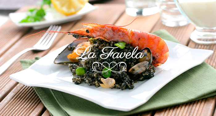 Completo Menú para 2 personas compuesto por 3 entrantes, Arroz negro y bebidas por sólo 24€