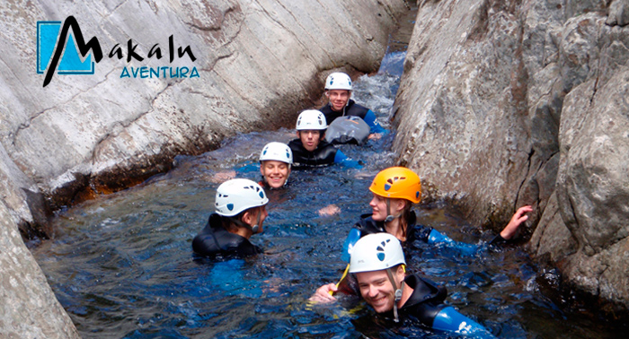 ¡Saborea la aventura y la adrenalina con la jornada de barranquismo en Río Verde!