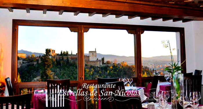 Menú gourmet con vistas a la Alhambra para 2 pers. en el Restaurante Estrellas de San Nicolas