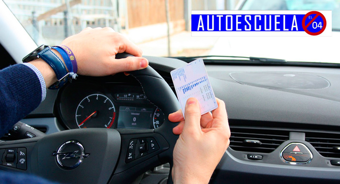 Sácate el carnet de conducir! Matrícula, Material, 5 prácticas + Tramitación de derechos exámen