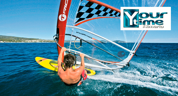 Curso de Iniciación de Windsurf para 1 ó 2 personas. ¡Y siente el mar en primera persona!