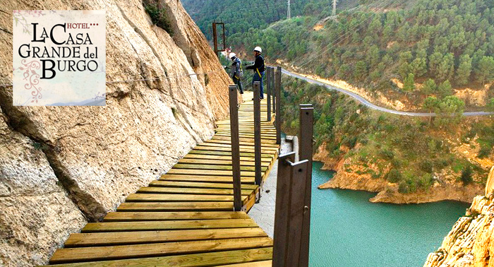 Escapada a Málaga: Alojamiento con desayuno y opción caminito del Rey y noche astronómica