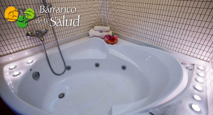 ¿Quién necesita una escapada? 2 o 3 días con sesión de sauna y jacuzzi y caja de leña