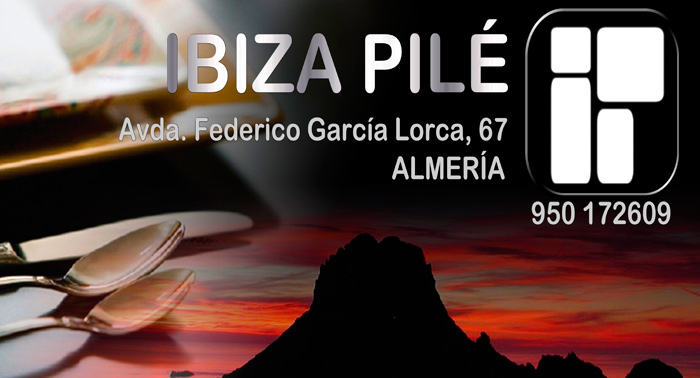 Cena Gourmet para 2 a la luz de las velas: Ensalada Ibiza + Entrante + Plato + Bebidas y Postre