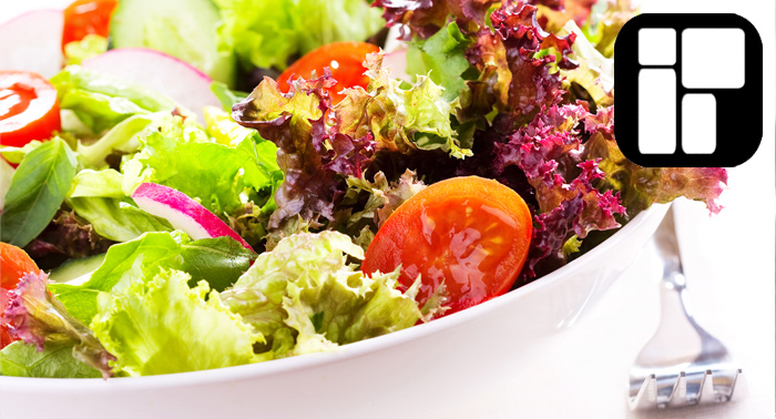Cena Gourmet para 2 a la luz de las velas: Ensalada Ibiza + Entrante + Plato + Bebidas y Postre
