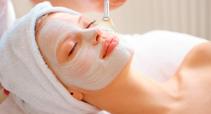 Pack Facial Lujo: Limpieza, Peeling, Tratamiento Personalizado y Masaje. En Almeria y Roquetas
