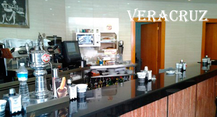 2 Chocolates, Bombón batido o Cafés + Churros para 2 o Tostadas. ¡A merendar en Obispo Orberá!