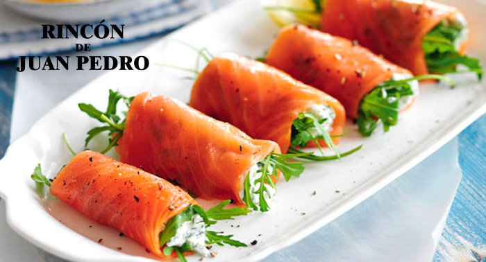 Delicioso Menú para 2: Aperitivos o Ensalada rulos de salmón + Arroz negro + Bebidas + Postres.