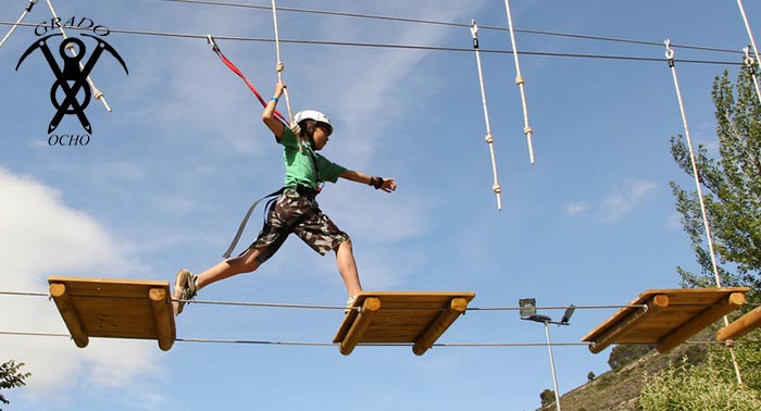 Circuito Multiaventura de dos tirolinas, puente tibetano, rappel.. ¡Descubre estás actividades!