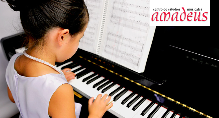 Este verano...¡Iníciate en la música! Clases Iniciación (todas las edades) de guitarra o piano.