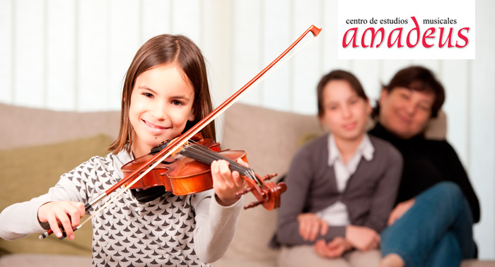 Este verano...¡Iníciate en la música! Clases Iniciación (todas las edades) de guitarra o piano.