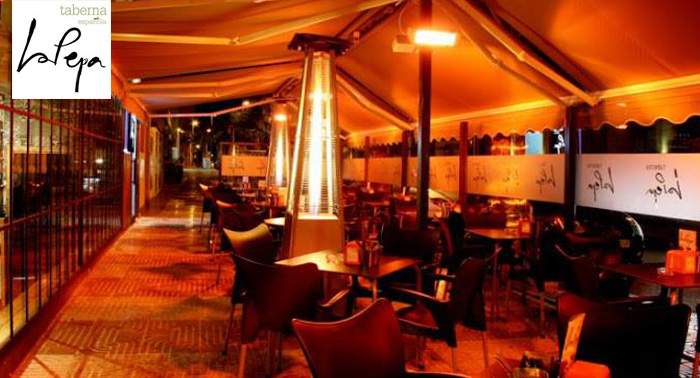 ¡Planazo! Degustación de tapas para 2 en Taberna La Pepa de Aguadulce