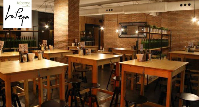 ¡Planazo! Degustación de tapas para 2 en Taberna La Pepa de Aguadulce