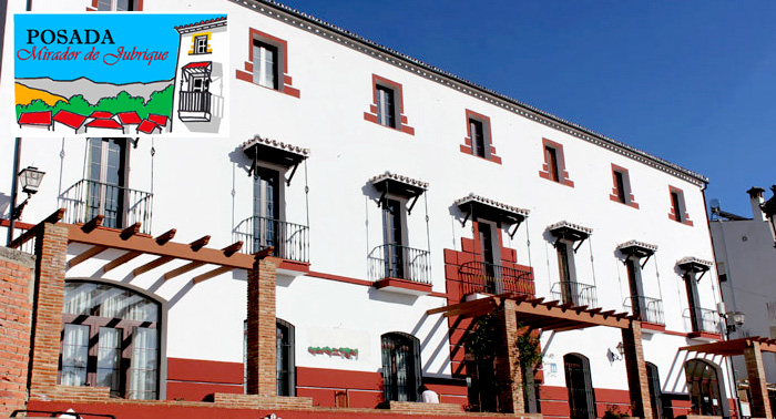 Escapada Malagueña para 2: Alojamiento + Desayunos + 1 o 2 Cenas + Copa y Tapa de Bienvenida