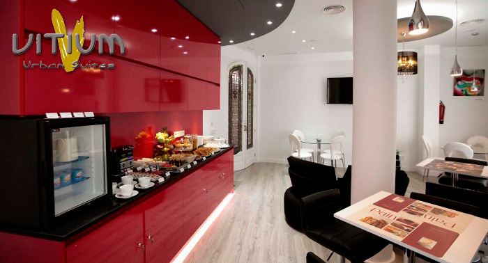 Alojamiento en Habitación Doble en plena Gran Vía de Madrid con Minibar y Desayunos Buffet