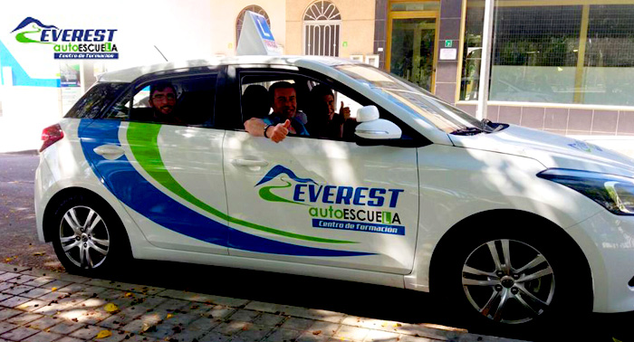 ¡No lo dejes más! Tu carnet de Coche con Clases Prácticas en Autoescuela Everest 