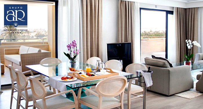 ¡Celebra un amor de 5 Estrellas! Alojamiento con Desayuno Buffet en vivo + Spa + Cava