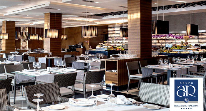¡Celebra un amor de 5 Estrellas! Alojamiento con Desayuno Buffet en vivo + Spa + Cava