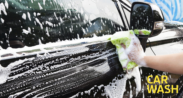 ¡Tu coche como nuevo! Limpieza exterior a mano e interior + 2h de Parking Gratis en Car Wash