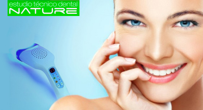 Regala una gran sonrisa: Blanqueamiento Dental LED + Limpieza Bucal con Pulido y Fluorización