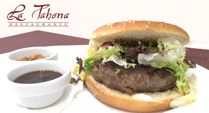 2 bebidas + 2 Deliciosas Hamburguesas de Buey + Ración patatas + Postre a Compartir