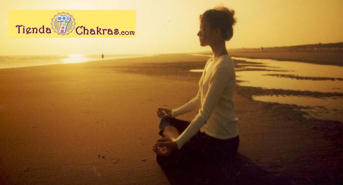 Mente Sana, Cuerpo Sano: Clase Yoga + Clase Meditación Budista o Consulta de tarot