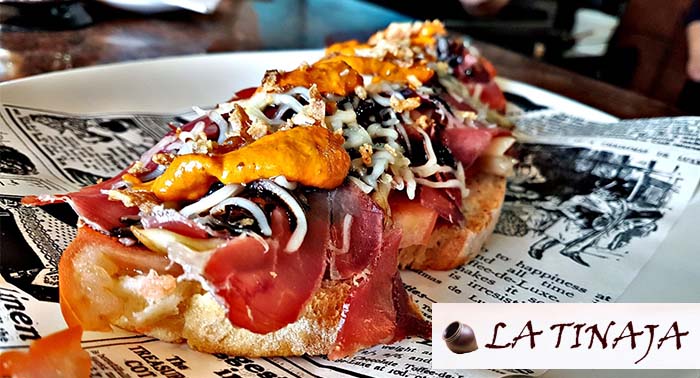 El menú degustación para 2 en La Tinaja: Entrantes + Plato Principal + Bebidas + Postre