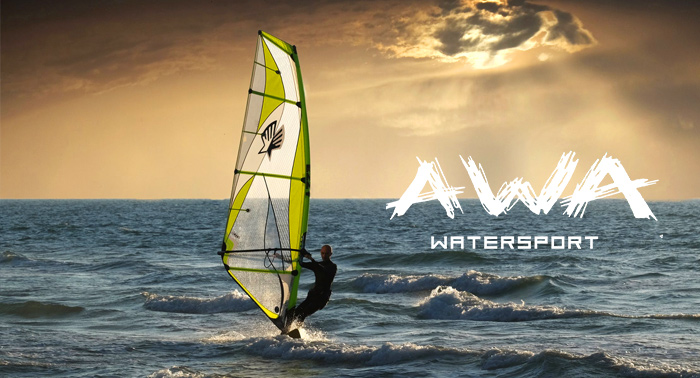 ¡Haz del viento pura emoción prácticando Windsurf! Bautismo o Curso de Perfeccionamiento