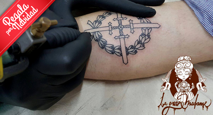 ¡Elige tu tatuaje y convierte tu cuerpo en una obra de arte en La Gran Madame Tattoo Studio!