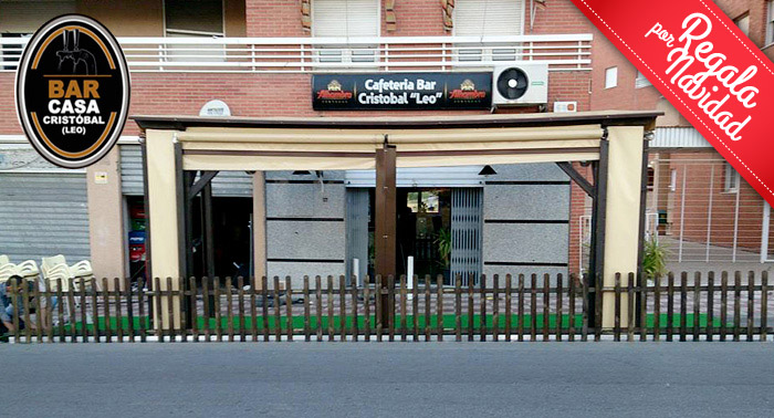 Tapeo para 2 personas: 4 Cañas + 4 Tapas + Ración de la casa, en Casa Cristóbal
