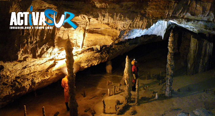 ¡Explora la Granada subterránea! Espeleología para 1 o 2 pax en la Cueva de las Latas en Nívar
