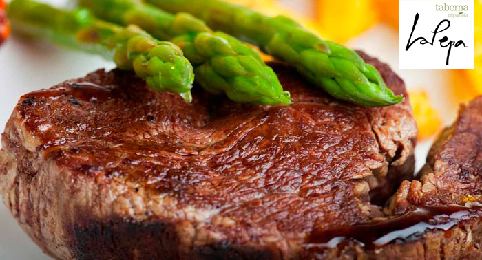 ¡Degusta un exquisito menú gourmet a compartir para 2 en Taberna La Pepa de Aguadulce!