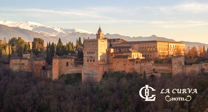 Regala una Escapada Romántica a Granada para 2: Alojamiento + Desayuno Buffet + Detalle