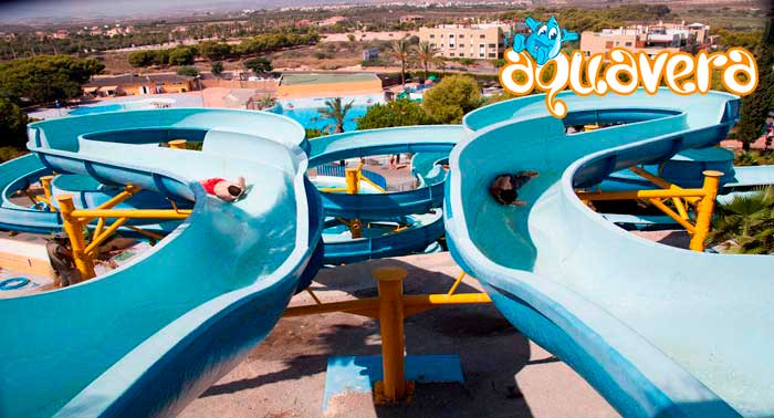 ¡Refréscate y diviértete en el Parque Acuático Aquavera con amigos y familia!