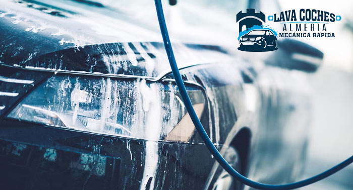 ¡Coche impecable! Lavado Interior + Lavado Exterior y opción a otros servicios de mantenimiento