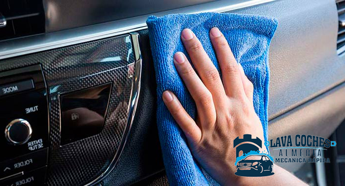 ¡Coche impecable! Lavado Interior + Lavado Exterior y opción a otros servicios de mantenimiento
