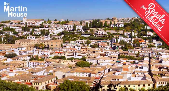 ¡Escapada mágica a Granada! 1 o 2 Noches + Desayuno + Visita Nocturna a La Alhambra 